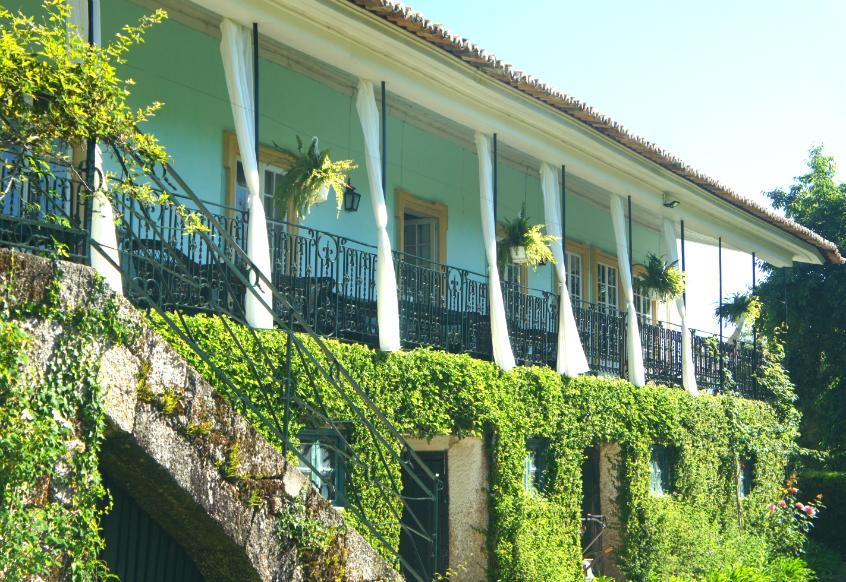 Pensión Casa De Sezim Guimarães