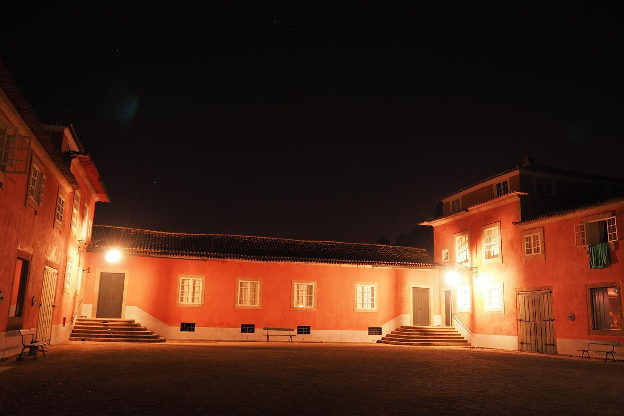 Casa De Sezim Pensión Guimarães